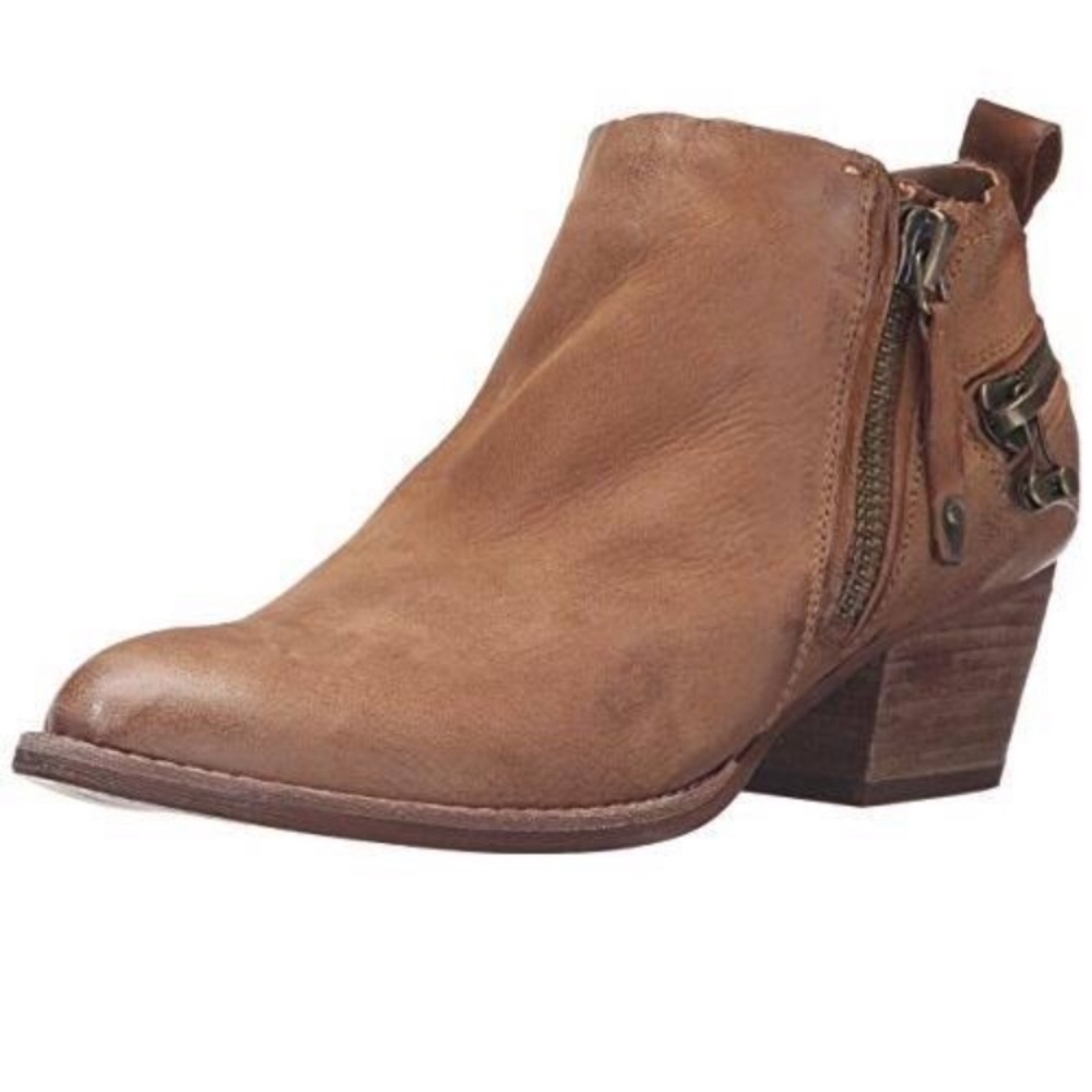 Dolce Vita Saylor Teak Nubuck Western ankle Booties Size 6,5